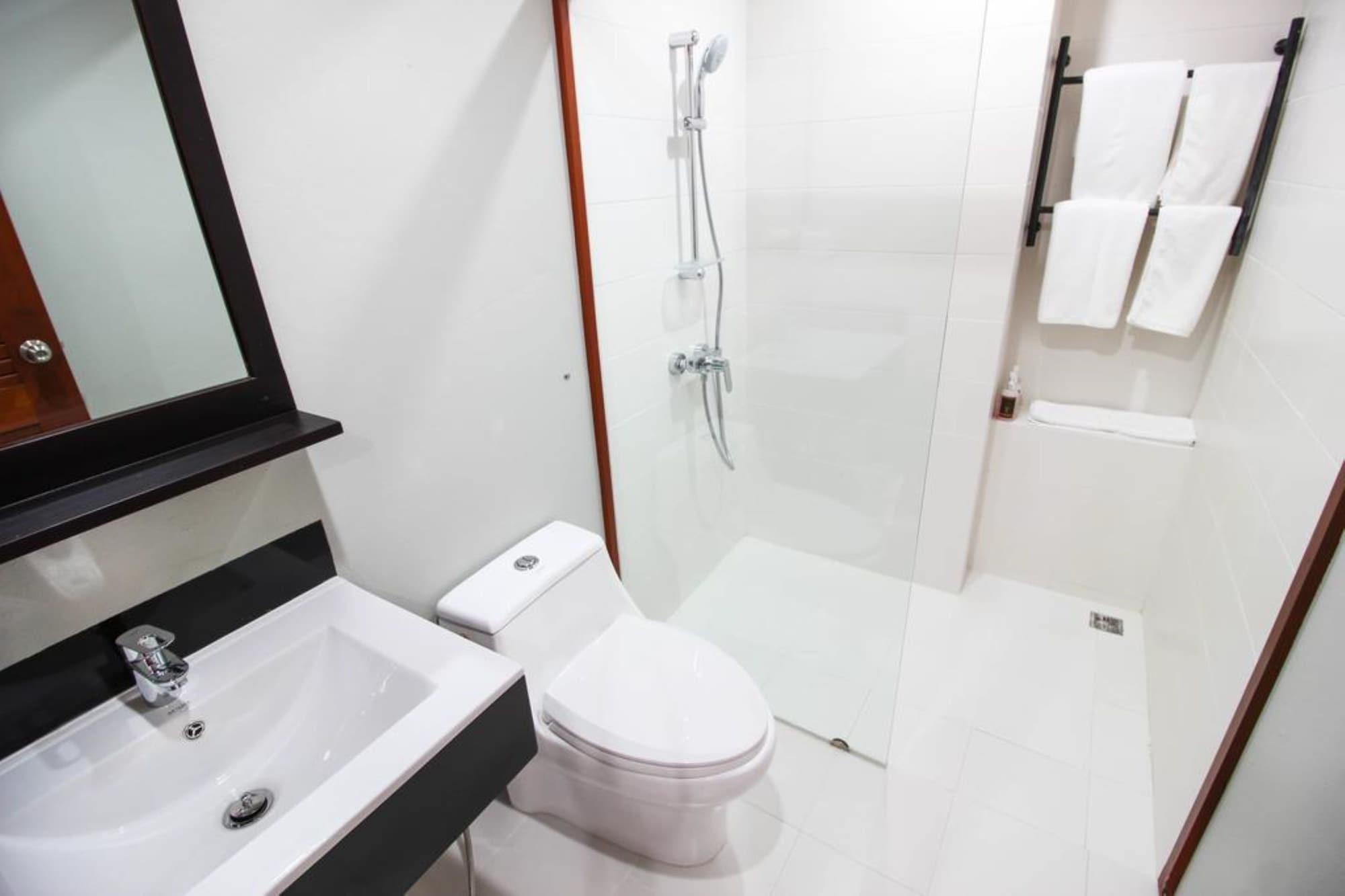Tai-Shan Suites Ratchaburi Exterior foto