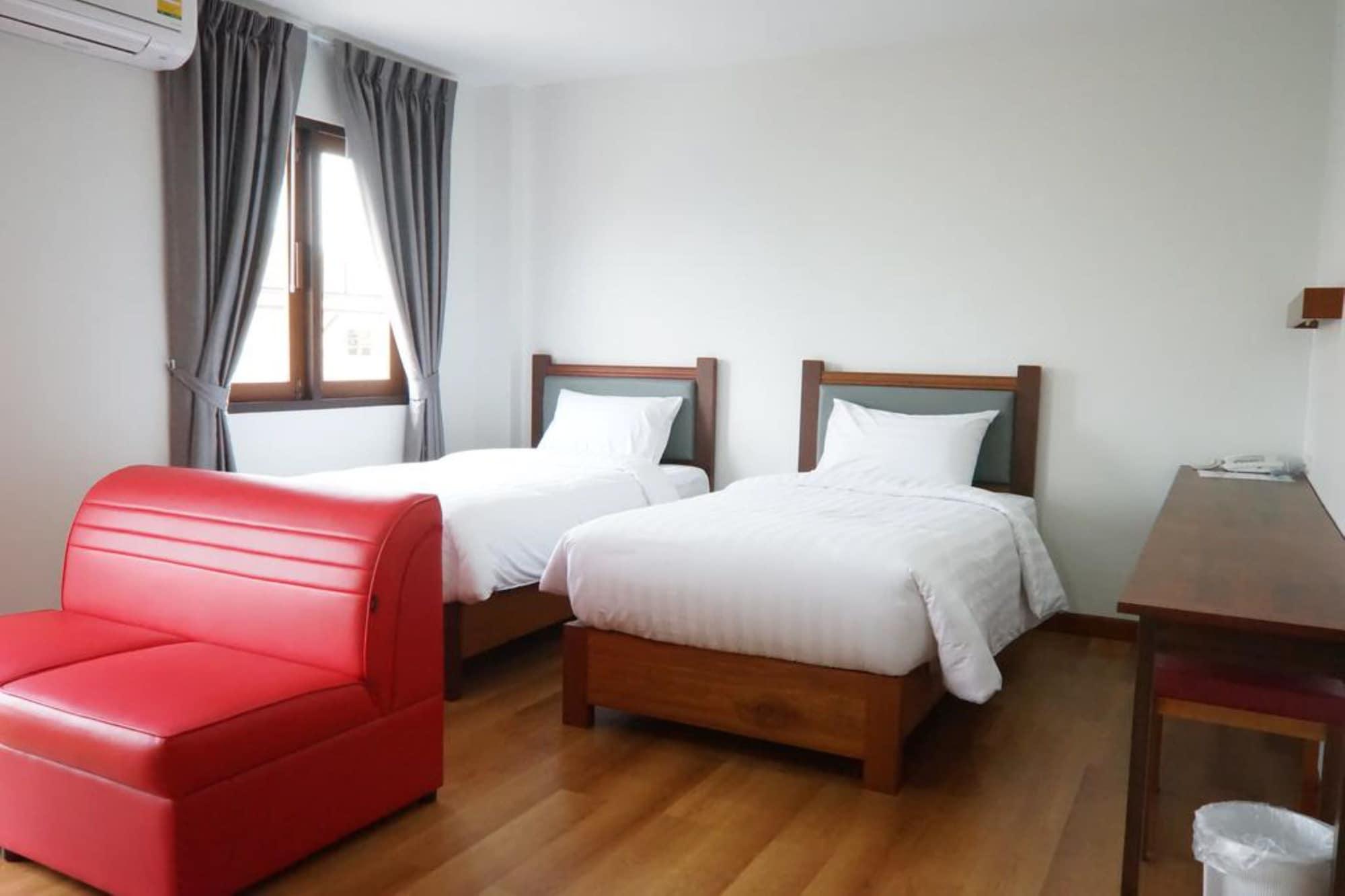Tai-Shan Suites Ratchaburi Exterior foto