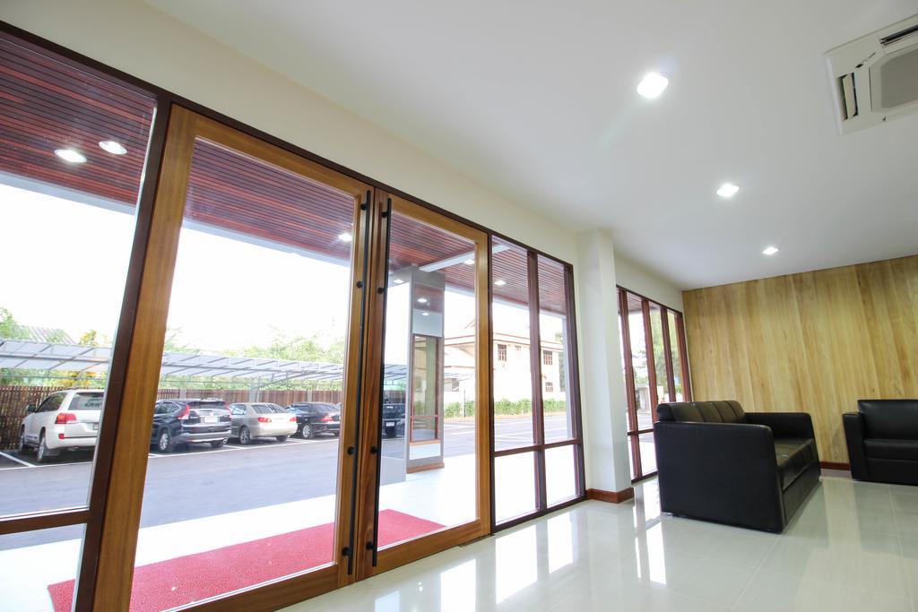 Tai-Shan Suites Ratchaburi Exterior foto
