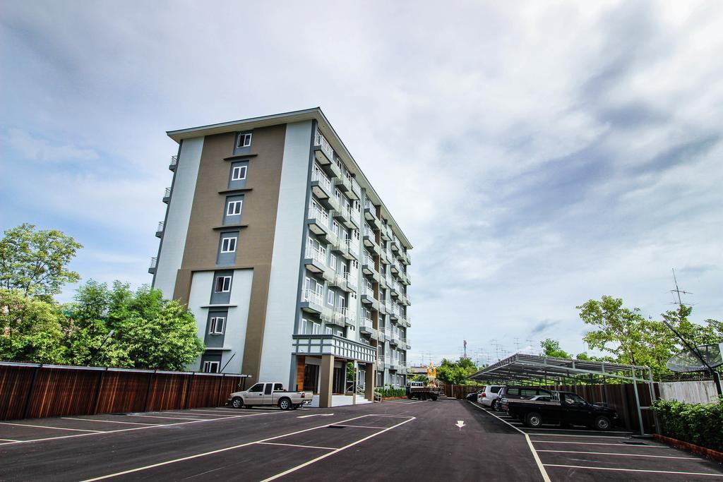 Tai-Shan Suites Ratchaburi Exterior foto