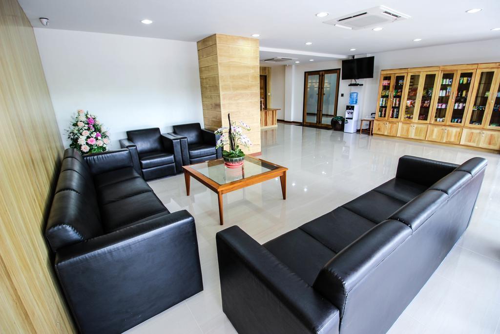 Tai-Shan Suites Ratchaburi Exterior foto